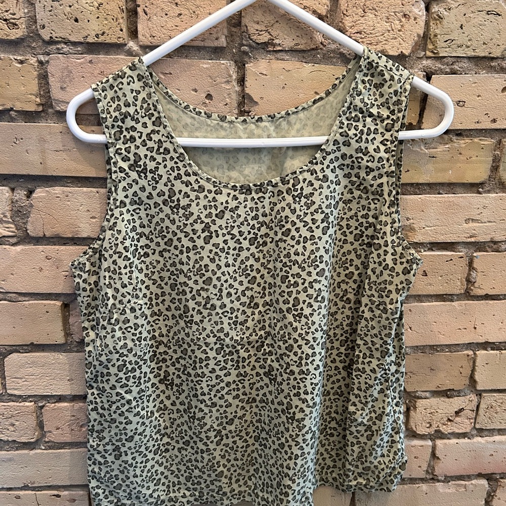Leopard Print Sleeveless Top